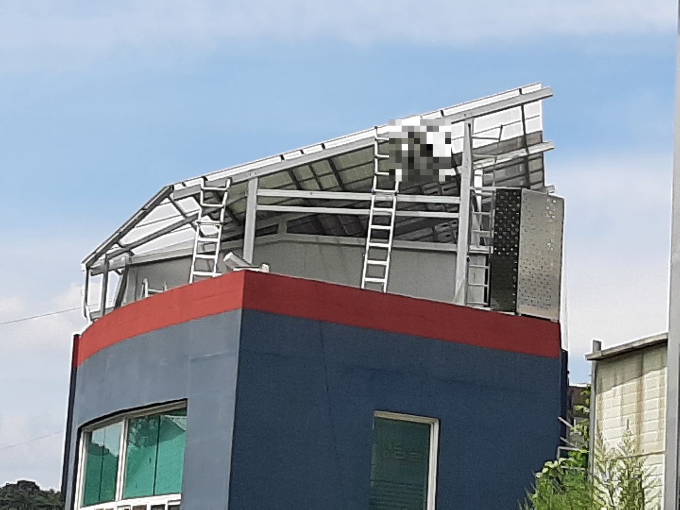 옥상 철골 구조물